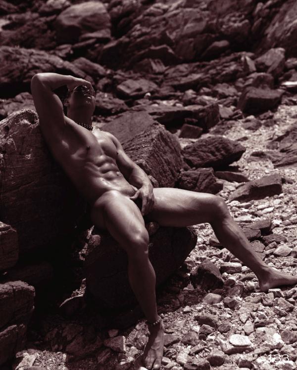 Homme-6-精壯美男魚